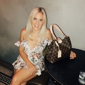 Meet your Posher, Cloe